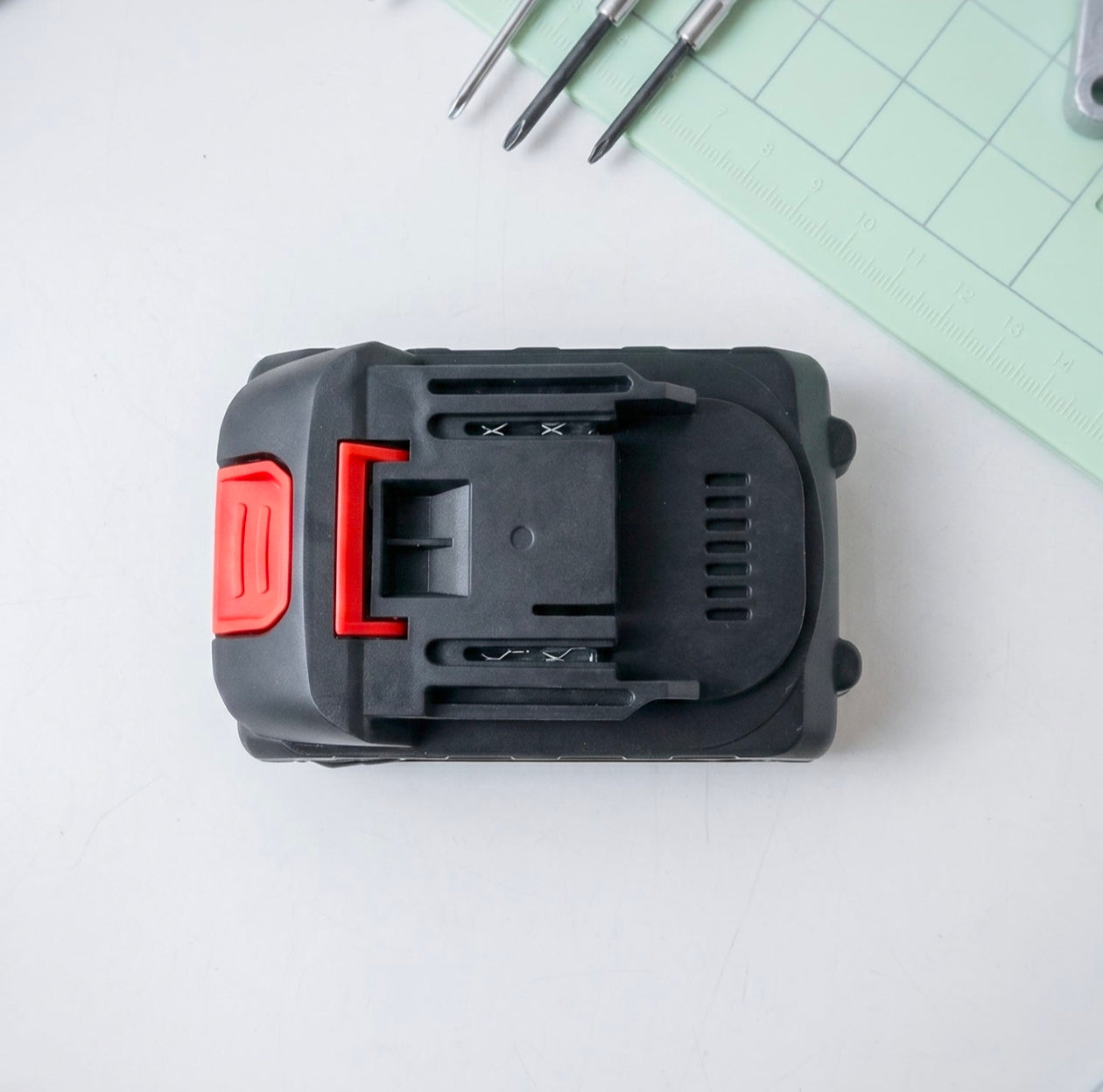 Mini Electric Cordless Chainsaw (1 Set 48v 24 Cm Long)